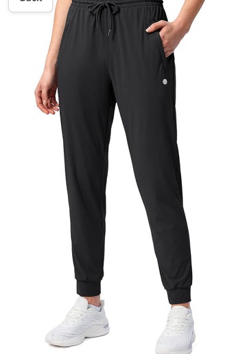 Jogger with zipper pockets