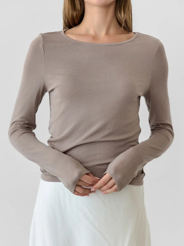 Long Sleeve Essential Tee in Taupe