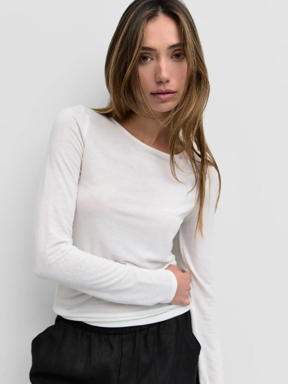 Long Sleeve Essential Tee in Taupe